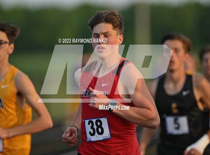 Thumbnail 3 in IHSAA Sectional 17 (800 Meter) photogallery.