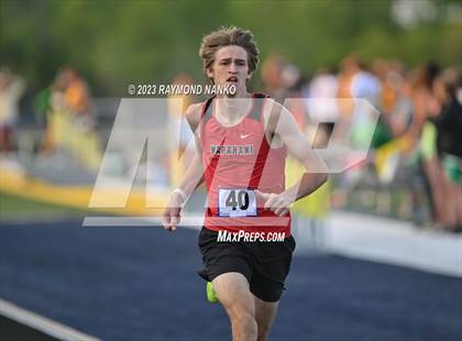 Thumbnail 2 in IHSAA Sectional 17 (800 Meter) photogallery.