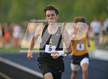Thumbnail 3 in IHSAA Sectional 17 (800 Meter) photogallery.
