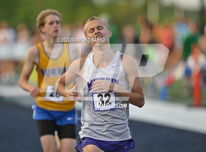 Thumbnail 1 in IHSAA Sectional 17 (800 Meter) photogallery.