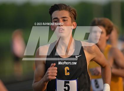 Thumbnail 3 in IHSAA Sectional 17 (800 Meter) photogallery.