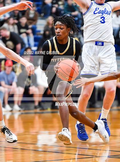 Thumbnail 2 in Lindale vs. Pittsburg (UIL 4A Region 2 Bi-District Playoff) photogallery.