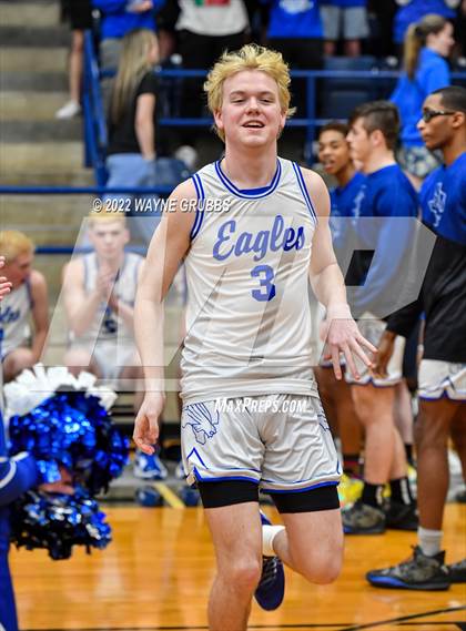 Thumbnail 1 in Lindale vs. Pittsburg (UIL 4A Region 2 Bi-District Playoff) photogallery.