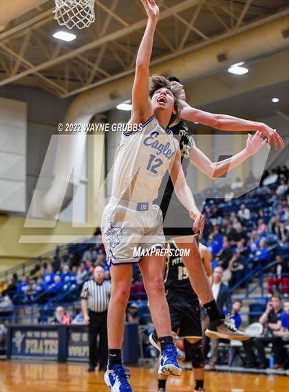 Thumbnail 2 in Lindale vs. Pittsburg (UIL 4A Region 2 Bi-District Playoff) photogallery.