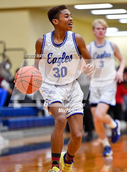 Thumbnail 1 in Lindale vs. Pittsburg (UIL 4A Region 2 Bi-District Playoff) photogallery.