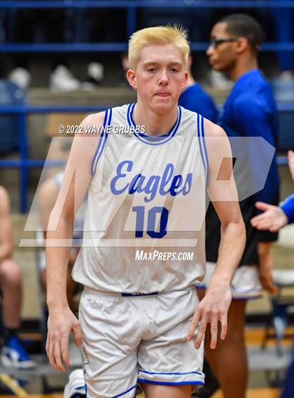 Thumbnail 3 in Lindale vs. Pittsburg (UIL 4A Region 2 Bi-District Playoff) photogallery.