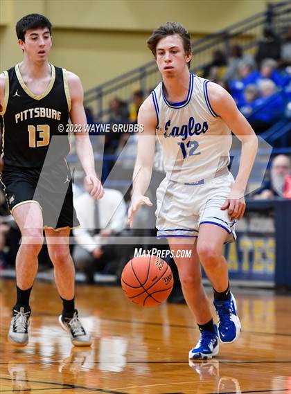 Thumbnail 2 in Lindale vs. Pittsburg (UIL 4A Region 2 Bi-District Playoff) photogallery.