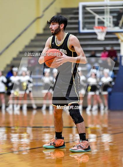 Thumbnail 2 in Lindale vs. Pittsburg (UIL 4A Region 2 Bi-District Playoff) photogallery.