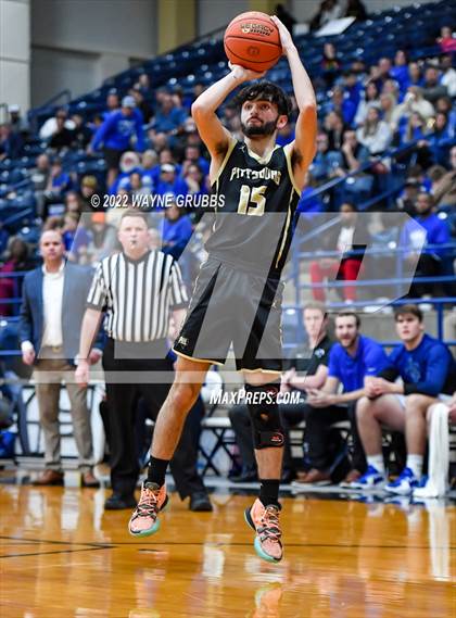 Thumbnail 1 in Lindale vs. Pittsburg (UIL 4A Region 2 Bi-District Playoff) photogallery.