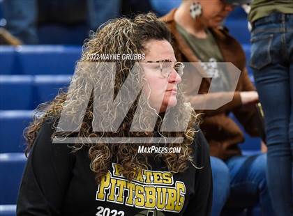 Thumbnail 3 in Lindale vs. Pittsburg (UIL 4A Region 2 Bi-District Playoff) photogallery.
