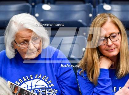 Thumbnail 2 in Lindale vs. Pittsburg (UIL 4A Region 2 Bi-District Playoff) photogallery.