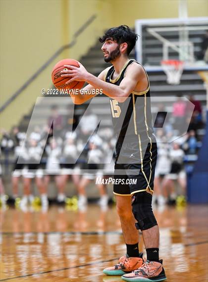 Thumbnail 3 in Lindale vs. Pittsburg (UIL 4A Region 2 Bi-District Playoff) photogallery.