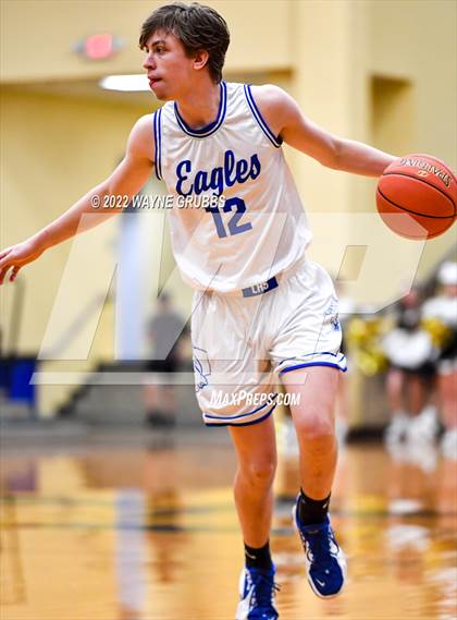 Thumbnail 1 in Lindale vs. Pittsburg (UIL 4A Region 2 Bi-District Playoff) photogallery.
