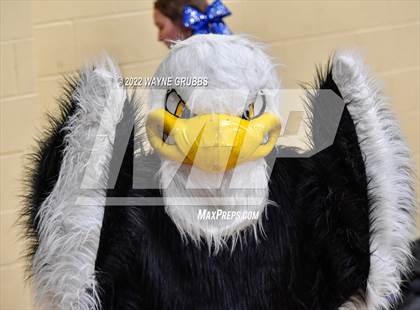 Thumbnail 3 in Lindale vs. Pittsburg (UIL 4A Region 2 Bi-District Playoff) photogallery.