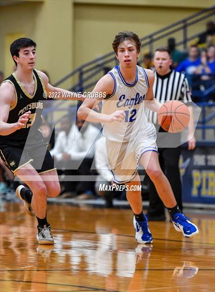Thumbnail 1 in Lindale vs. Pittsburg (UIL 4A Region 2 Bi-District Playoff) photogallery.