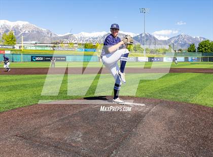 Thumbnail 2 in Maple Mountain vs. Salem Hills (UHSAA 5A Bracket Play) photogallery.