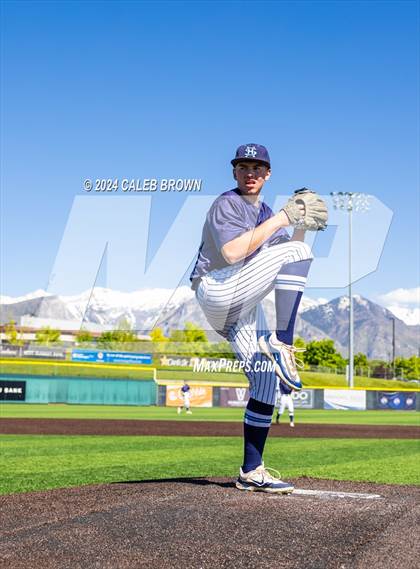 Thumbnail 1 in Maple Mountain vs. Salem Hills (UHSAA 5A Bracket Play) photogallery.