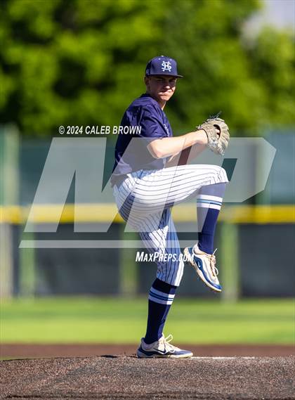 Thumbnail 3 in Maple Mountain vs. Salem Hills (UHSAA 5A Bracket Play) photogallery.