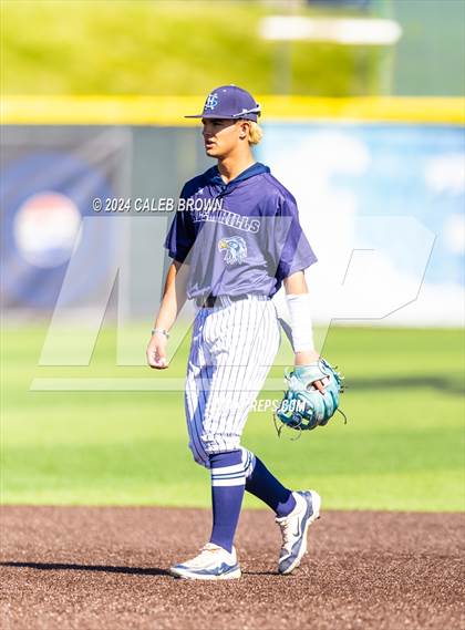 Thumbnail 2 in Maple Mountain vs. Salem Hills (UHSAA 5A Bracket Play) photogallery.