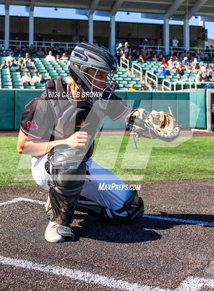 Thumbnail 3 in Maple Mountain vs. Salem Hills (UHSAA 5A Bracket Play) photogallery.