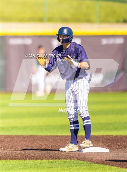 Thumbnail 1 in Maple Mountain vs. Salem Hills (UHSAA 5A Bracket Play) photogallery.