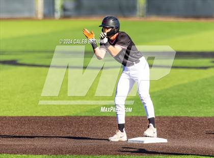 Thumbnail 1 in Maple Mountain vs. Salem Hills (UHSAA 5A Bracket Play) photogallery.
