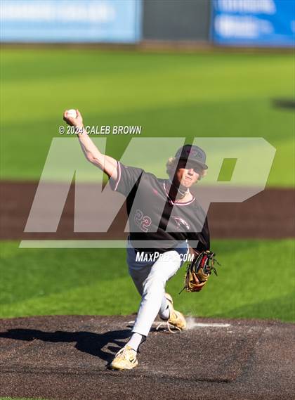 Thumbnail 2 in Maple Mountain vs. Salem Hills (UHSAA 5A Bracket Play) photogallery.