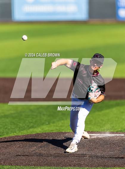 Thumbnail 2 in Maple Mountain vs. Salem Hills (UHSAA 5A Bracket Play) photogallery.