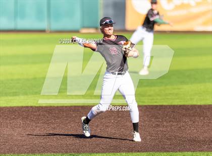 Thumbnail 2 in Maple Mountain vs. Salem Hills (UHSAA 5A Bracket Play) photogallery.