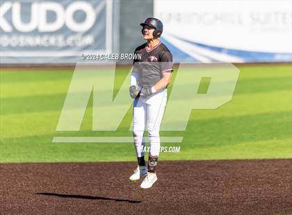 Thumbnail 3 in Maple Mountain vs. Salem Hills (UHSAA 5A Bracket Play) photogallery.