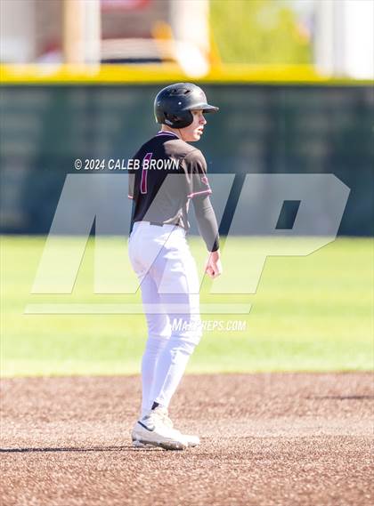 Thumbnail 3 in Maple Mountain vs. Salem Hills (UHSAA 5A Bracket Play) photogallery.