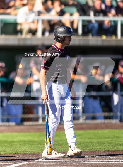 Thumbnail 3 in Maple Mountain vs. Salem Hills (UHSAA 5A Bracket Play) photogallery.
