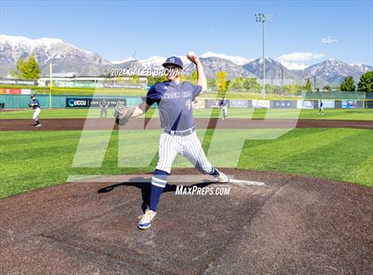 Thumbnail 2 in Maple Mountain vs. Salem Hills (UHSAA 5A Bracket Play) photogallery.