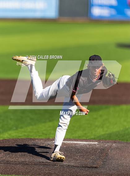 Thumbnail 3 in Maple Mountain vs. Salem Hills (UHSAA 5A Bracket Play) photogallery.