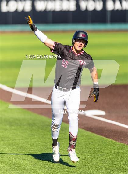 Thumbnail 1 in Maple Mountain vs. Salem Hills (UHSAA 5A Bracket Play) photogallery.
