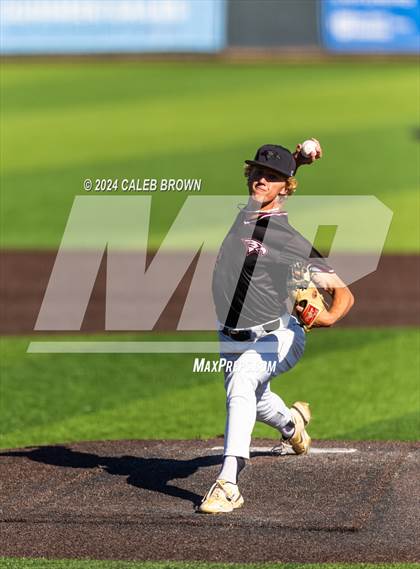 Thumbnail 2 in Maple Mountain vs. Salem Hills (UHSAA 5A Bracket Play) photogallery.