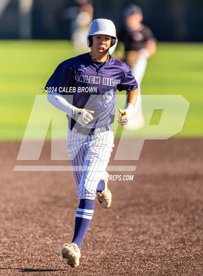 Thumbnail 1 in Maple Mountain vs. Salem Hills (UHSAA 5A Bracket Play) photogallery.