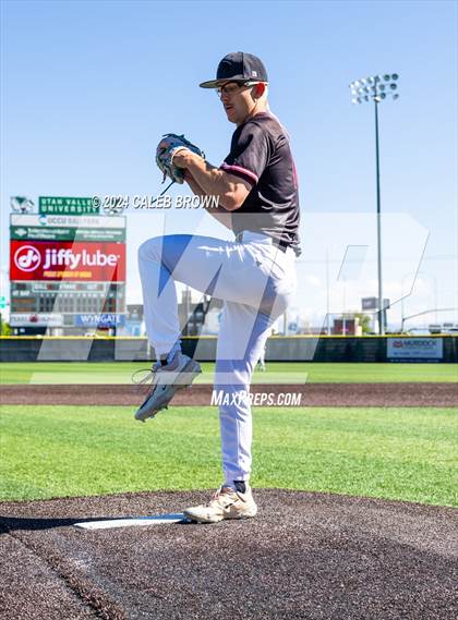 Thumbnail 3 in Maple Mountain vs. Salem Hills (UHSAA 5A Bracket Play) photogallery.