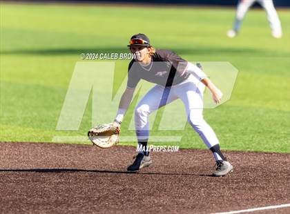 Thumbnail 2 in Maple Mountain vs. Salem Hills (UHSAA 5A Bracket Play) photogallery.