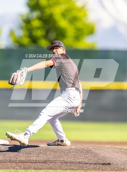 Thumbnail 1 in Maple Mountain vs. Salem Hills (UHSAA 5A Bracket Play) photogallery.