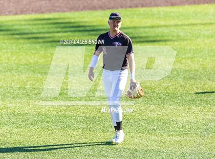 Thumbnail 3 in Maple Mountain vs. Salem Hills (UHSAA 5A Bracket Play) photogallery.