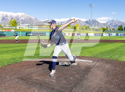 Thumbnail 1 in Maple Mountain vs. Salem Hills (UHSAA 5A Bracket Play) photogallery.