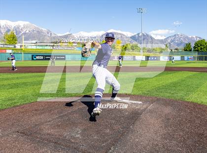 Thumbnail 3 in Maple Mountain vs. Salem Hills (UHSAA 5A Bracket Play) photogallery.