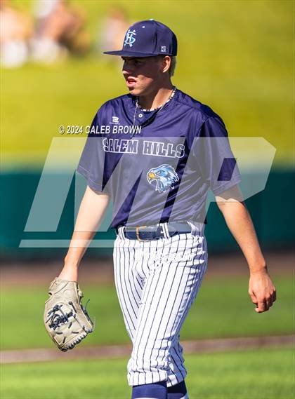Thumbnail 3 in Maple Mountain vs. Salem Hills (UHSAA 5A Bracket Play) photogallery.