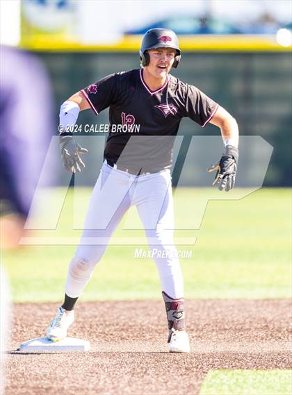 Thumbnail 3 in Maple Mountain vs. Salem Hills (UHSAA 5A Bracket Play) photogallery.