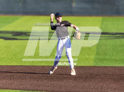 Thumbnail 3 in Maple Mountain vs. Salem Hills (UHSAA 5A Bracket Play) photogallery.
