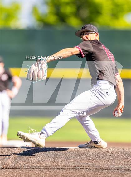 Thumbnail 3 in Maple Mountain vs. Salem Hills (UHSAA 5A Bracket Play) photogallery.