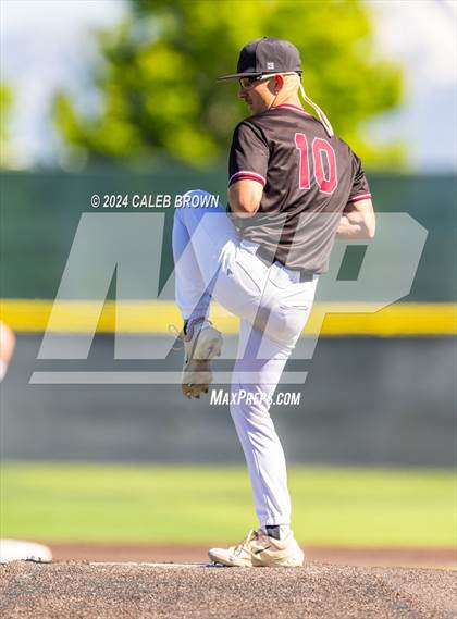 Thumbnail 2 in Maple Mountain vs. Salem Hills (UHSAA 5A Bracket Play) photogallery.