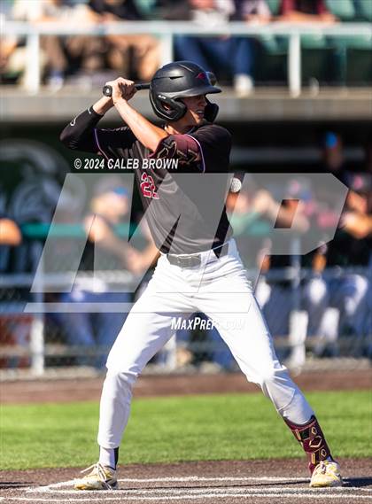 Thumbnail 2 in Maple Mountain vs. Salem Hills (UHSAA 5A Bracket Play) photogallery.