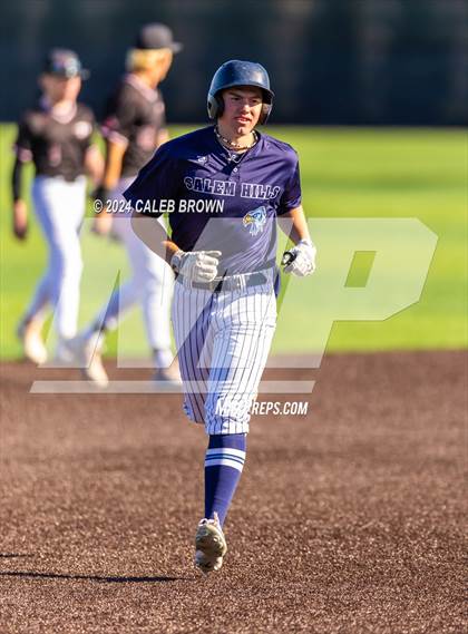 Thumbnail 2 in Maple Mountain vs. Salem Hills (UHSAA 5A Bracket Play) photogallery.